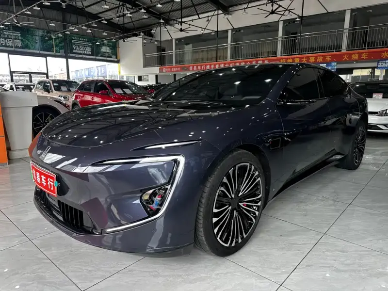 Avatr 12, 2024