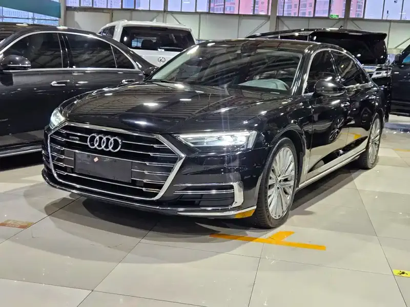 Audi A8, 2022