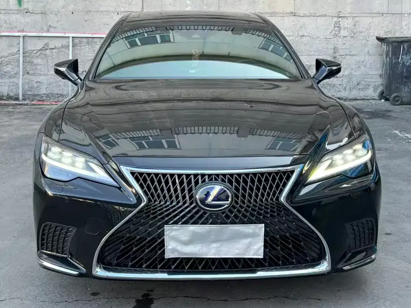 Lexus LS, 2023