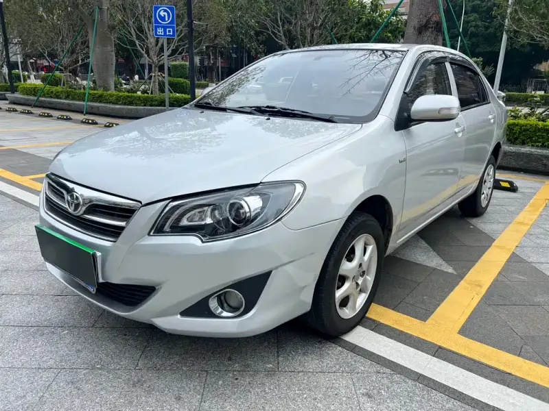 Toyota Corolla, 2015 — фото 1