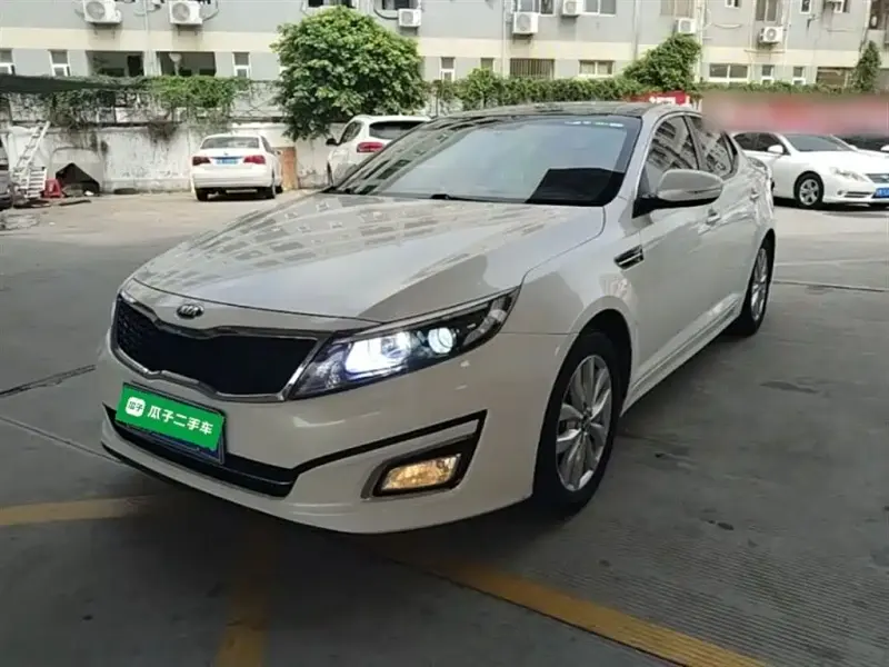 Kia K5, 2015