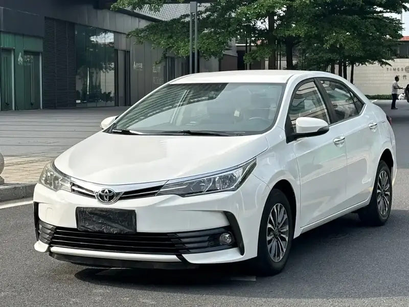Toyota Corolla, 2018 — фото 1
