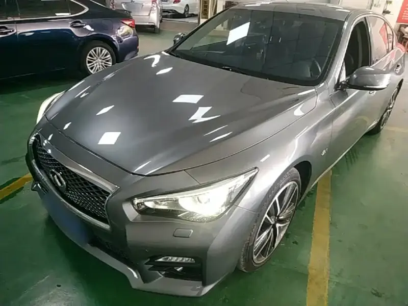 Infiniti Q50L, 2015