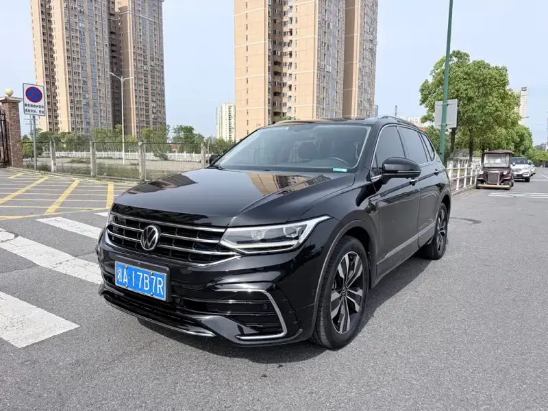 Volkswagen Tiguan L, 2021