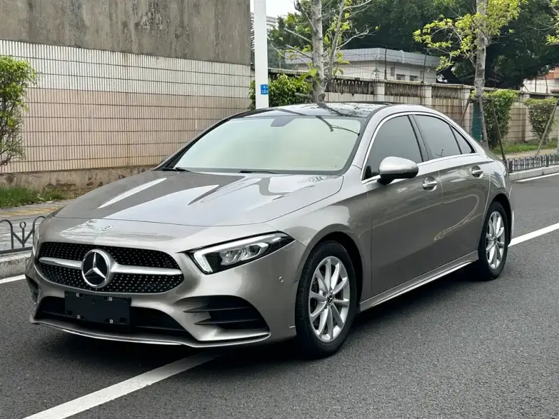 Mercedes-Benz A-Class, 2020 — фото 1
