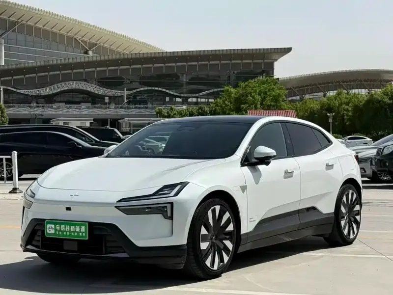 Polestar 4, 2024