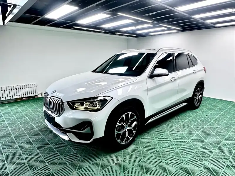 BMW X1, 2022 — фото 1