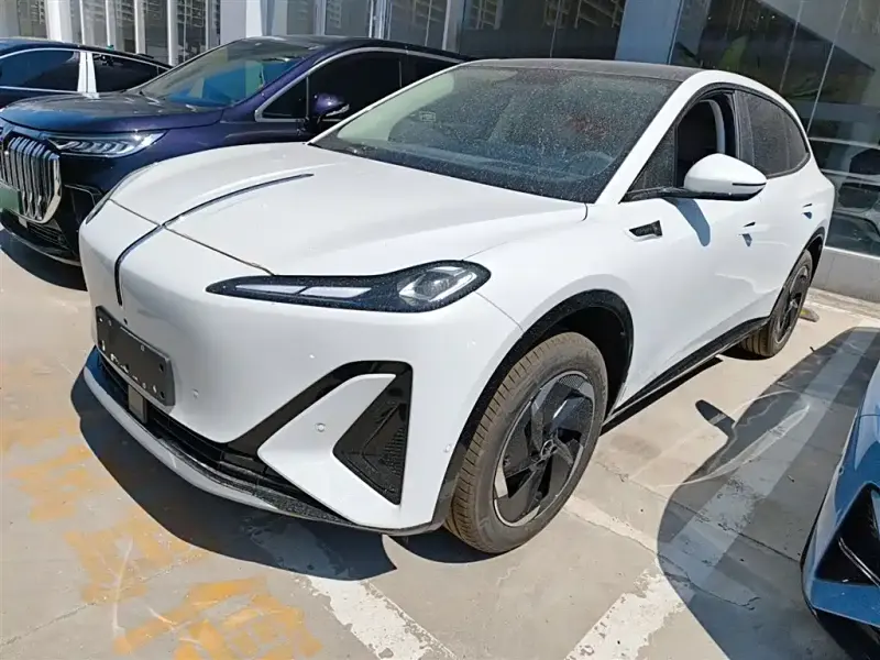 Hongqi 06, 2026