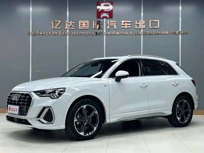Audi Q3, 2022