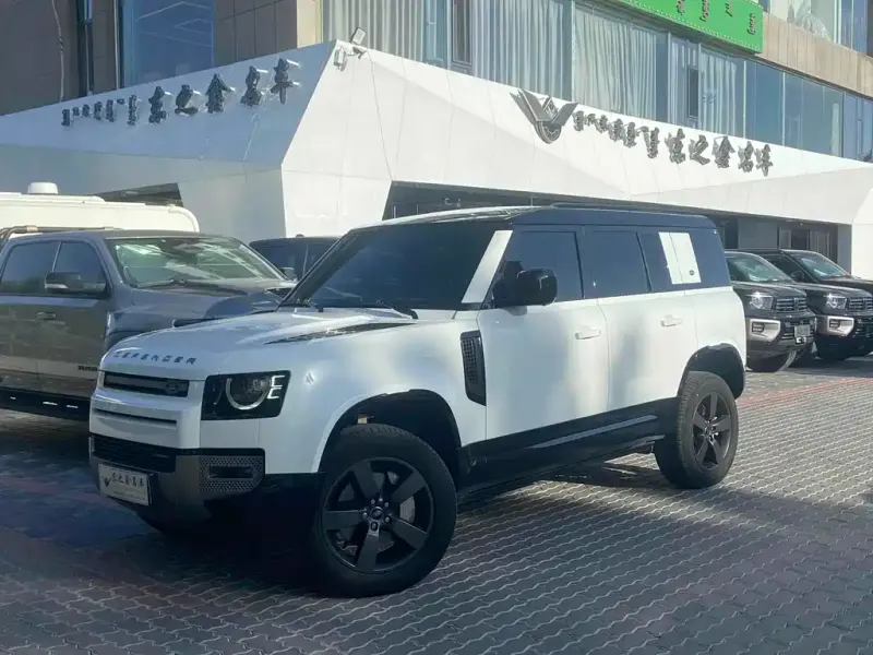 Land Rover Defender, 2023