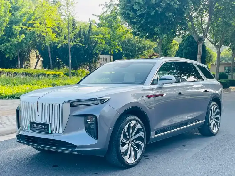 Hongqi E-HS9, 2023