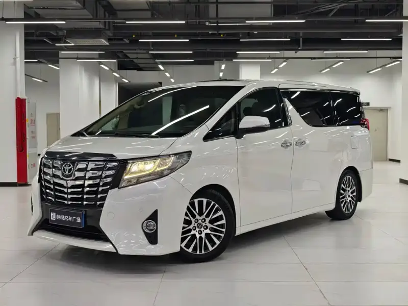 Toyota Alphard, 2015