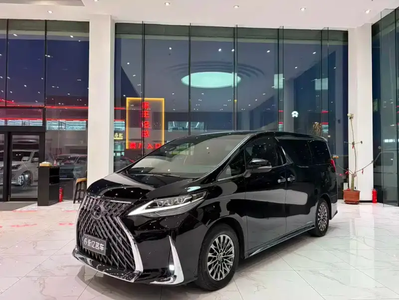 Lexus LM, 2021