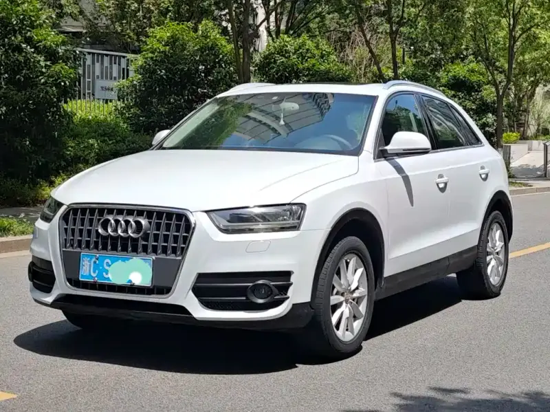 Audi Q3, 2013