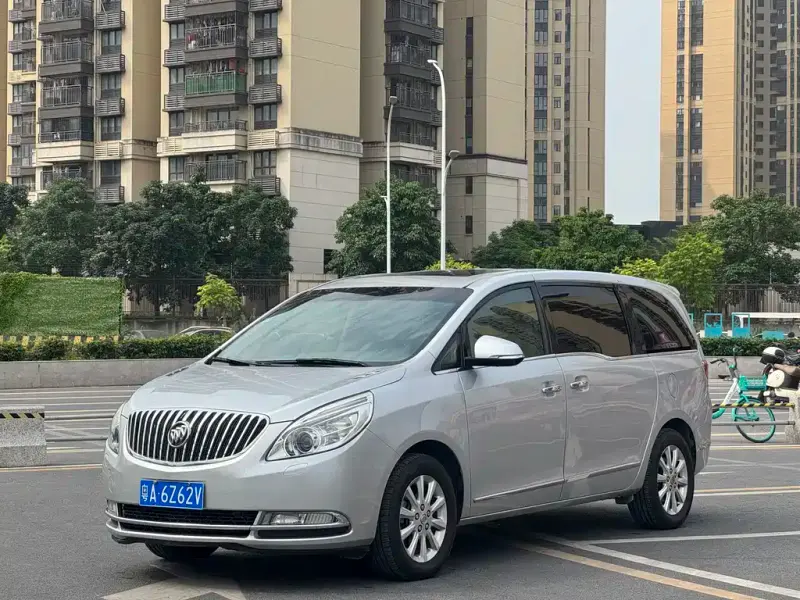Buick GL8, 2011