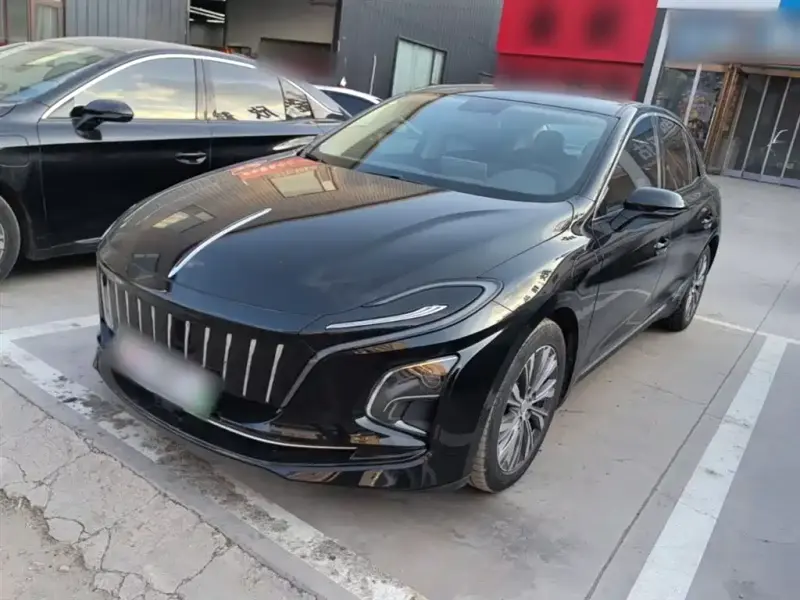 Hongqi E-QM5, 2022