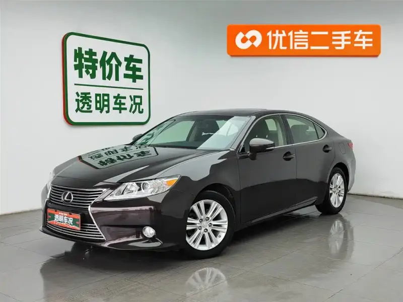 Lexus ES, 2014