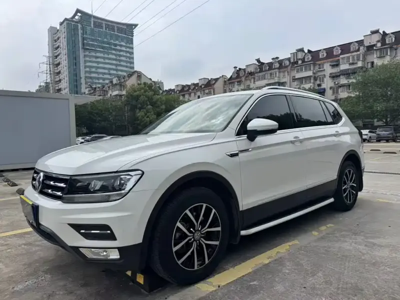 Volkswagen Tiguan L, 2017