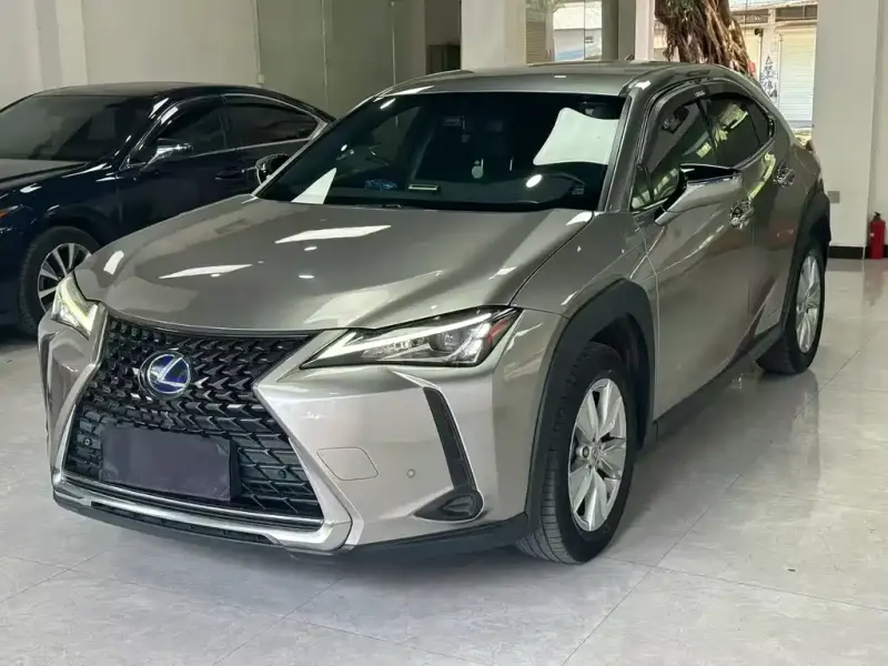 Lexus UX, 2021
