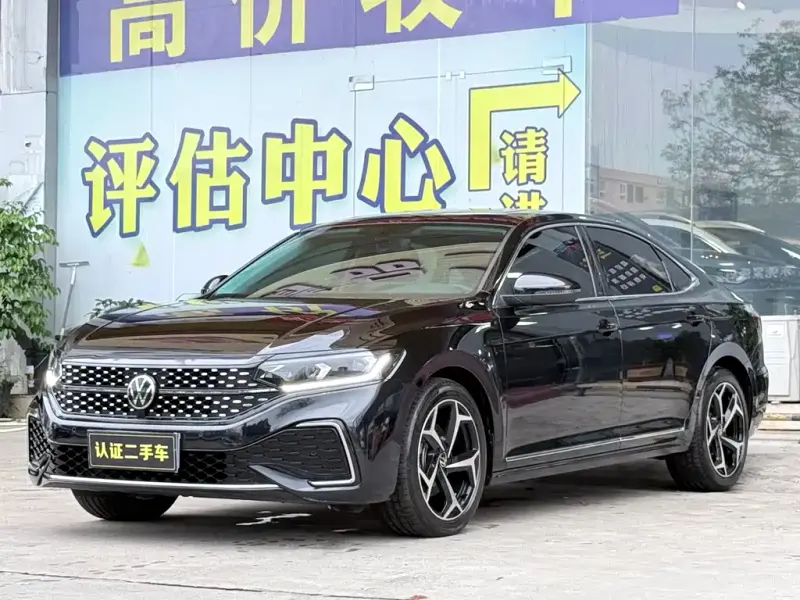 Volkswagen Passat, 2024