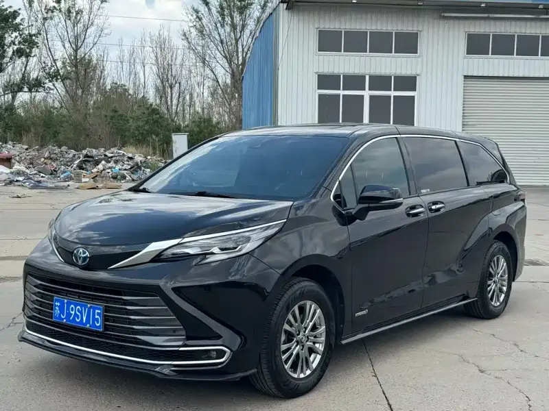 Toyota Sienna, 2023