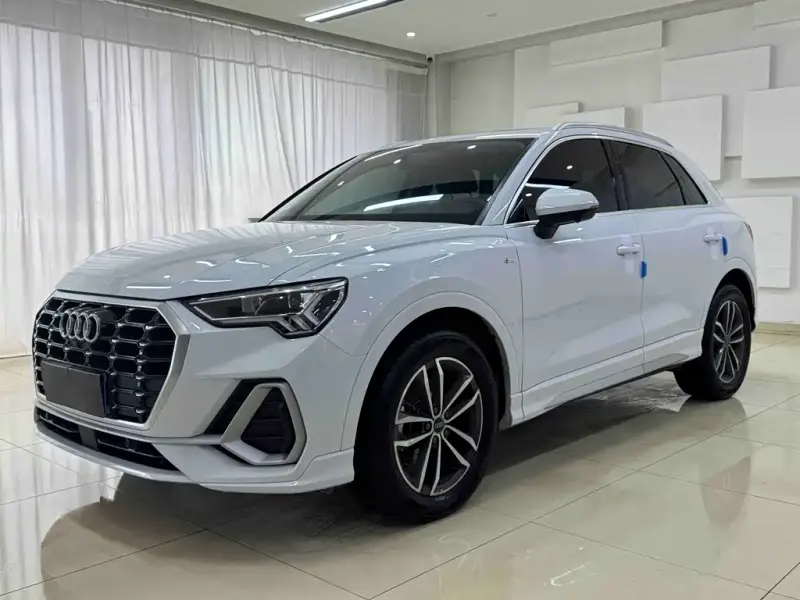 Audi Q3, 2022