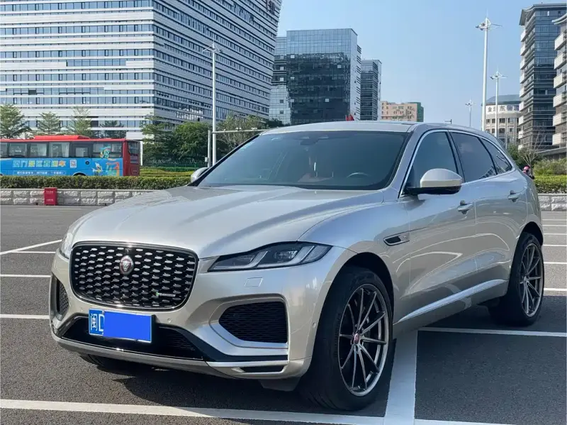 Jaguar F-PACE, 2022
