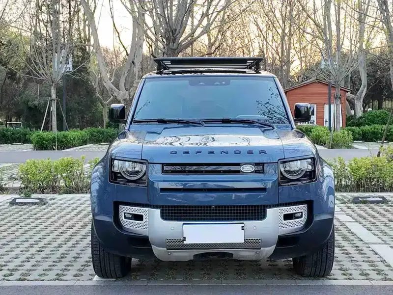 Land Rover Defender, 2021