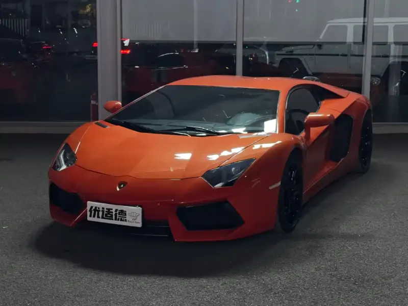Lamborghini Aventador, 2012