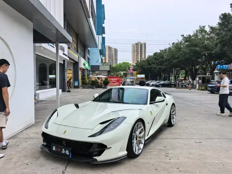 Ferrari 812, 2018