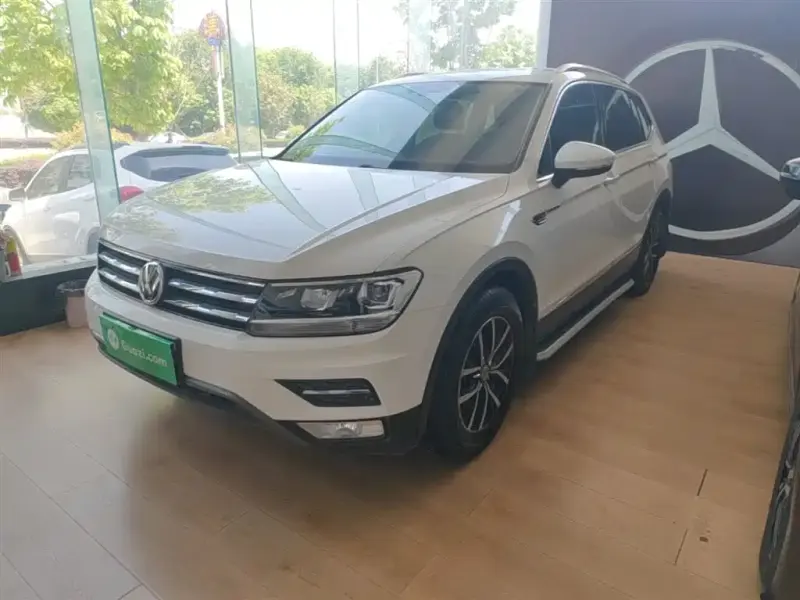 Volkswagen Tiguan L, 2017