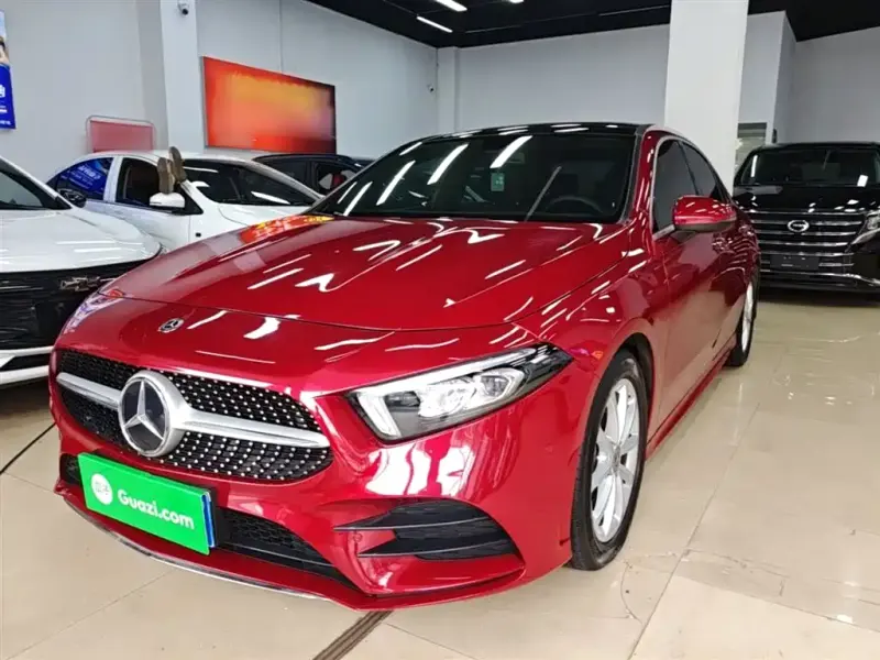 Mercedes-Benz A-Class, 2020 — фото 1