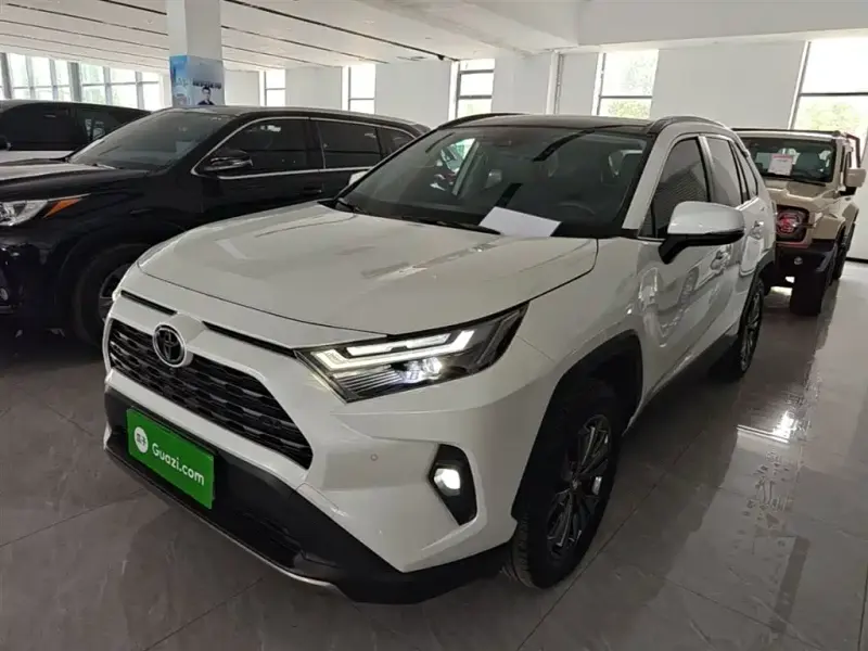 Toyota RAV4, 2023