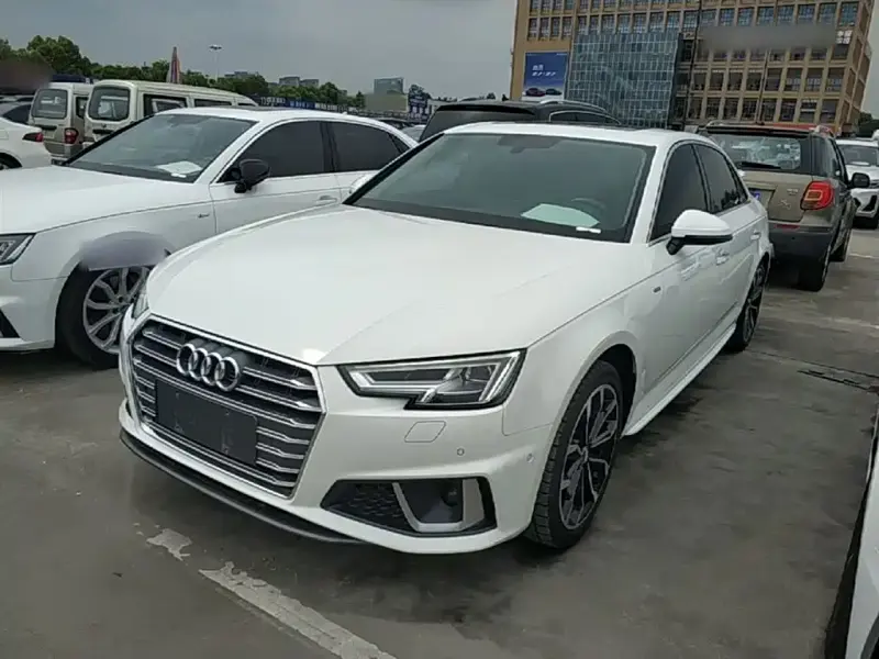 Audi A4L, 2020