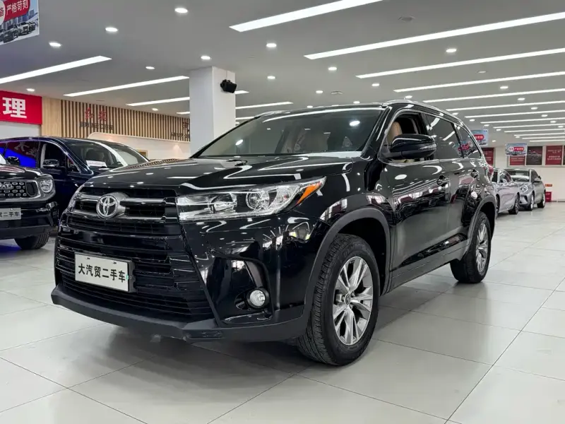 Toyota Highlander, 2021 — фото 1