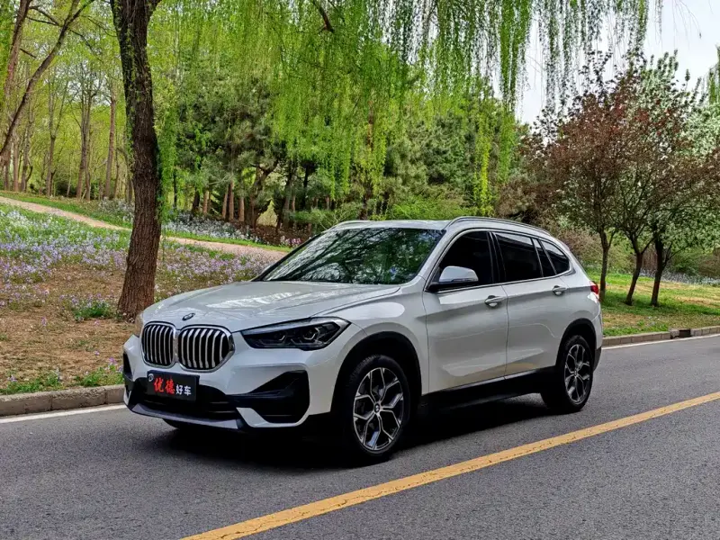 BMW X1, 2022 — фото 1