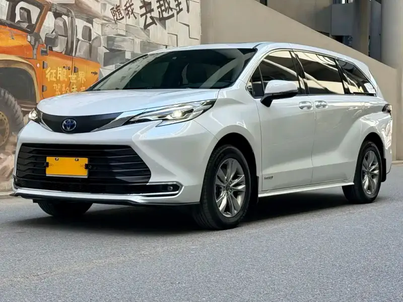 Toyota Sienna, 2024