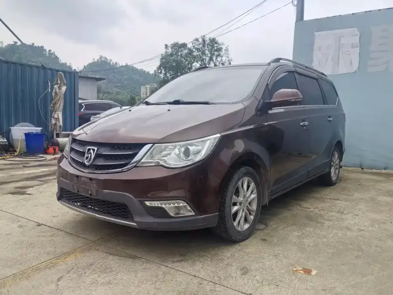Baojun 730, 2015