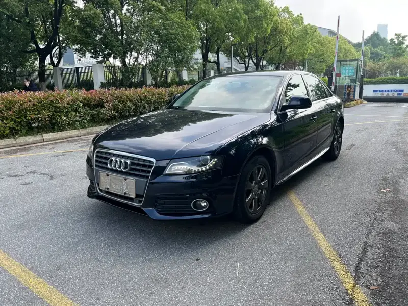 Audi A4L, 2012