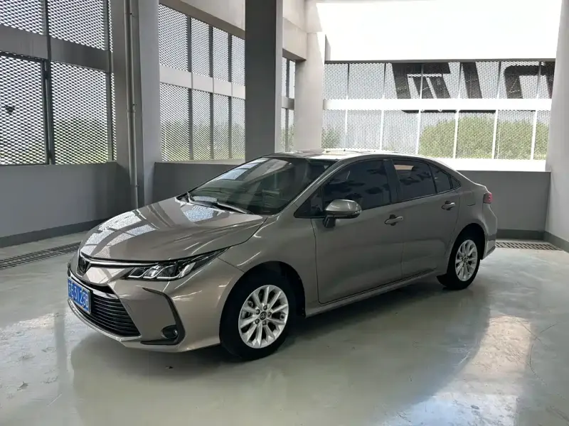 Toyota Corolla, 2021 — фото 1