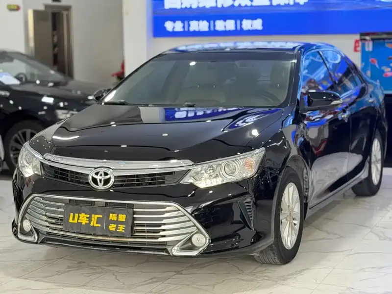 Toyota Camry, 2016