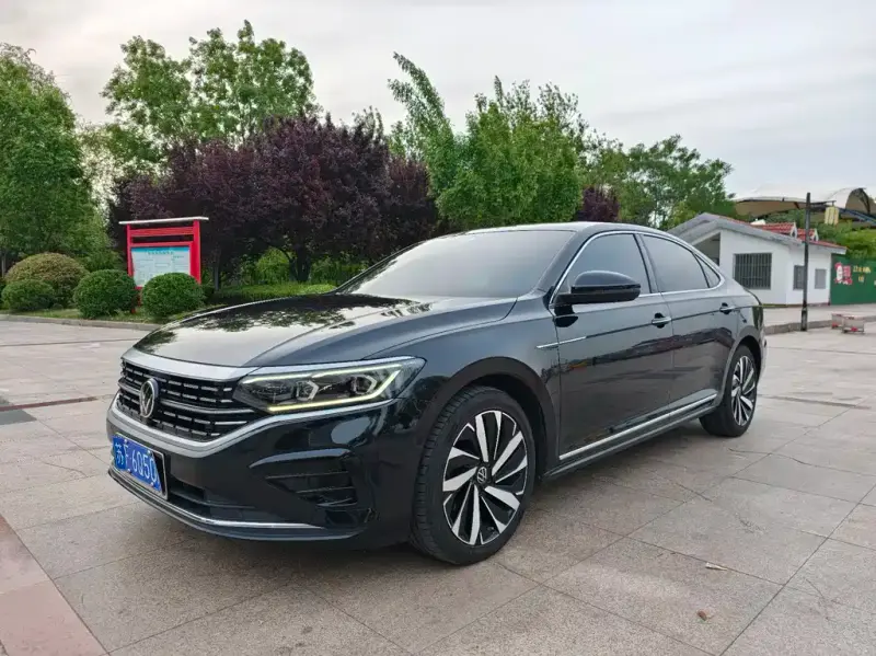 Volkswagen Passat, 2022