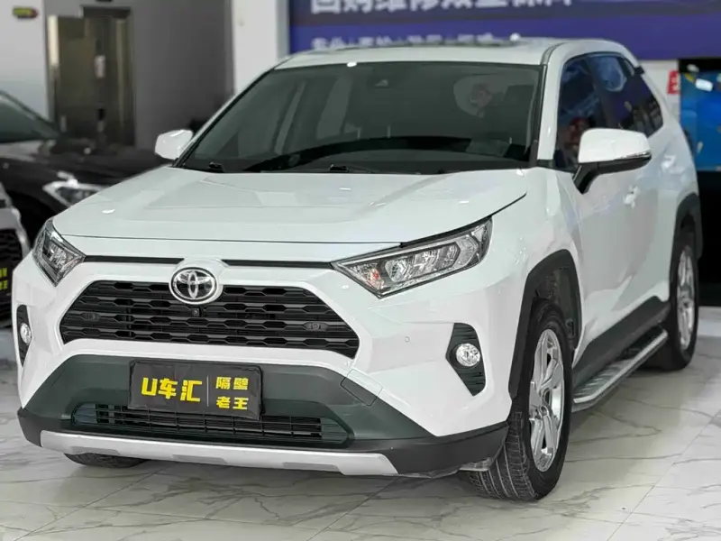 Toyota RAV4, 2023