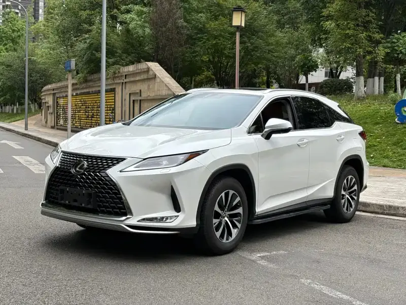 Lexus RX, 2022 — фото 1