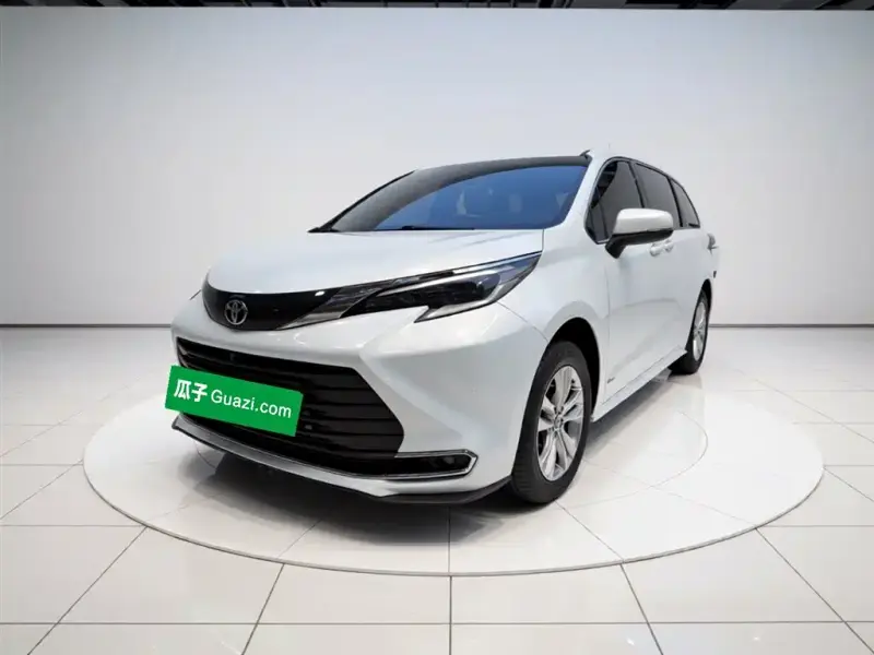 Toyota Sienna, 2024