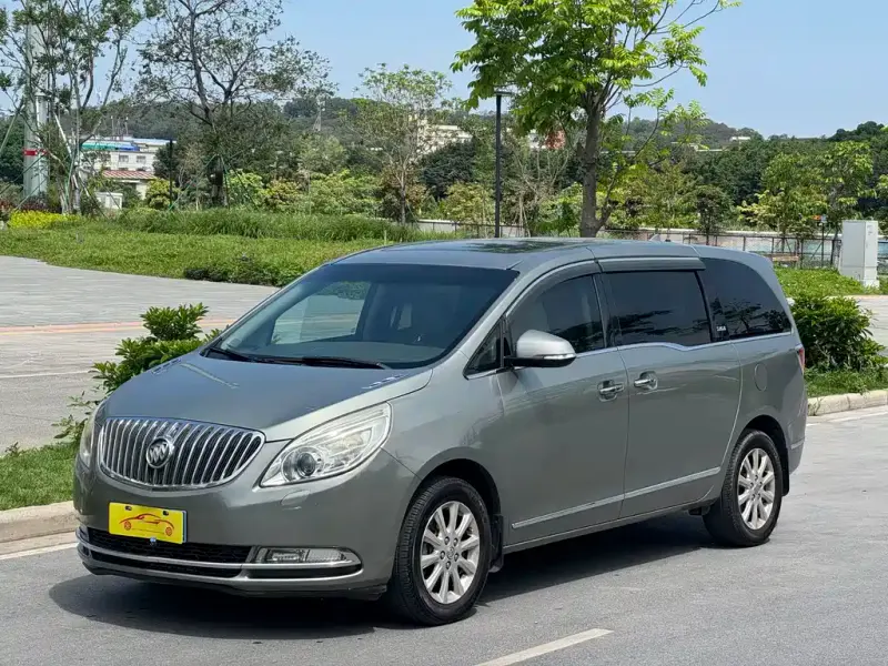 Buick GL8, 2012