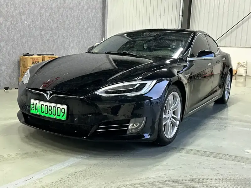 Tesla Model S, 2015
