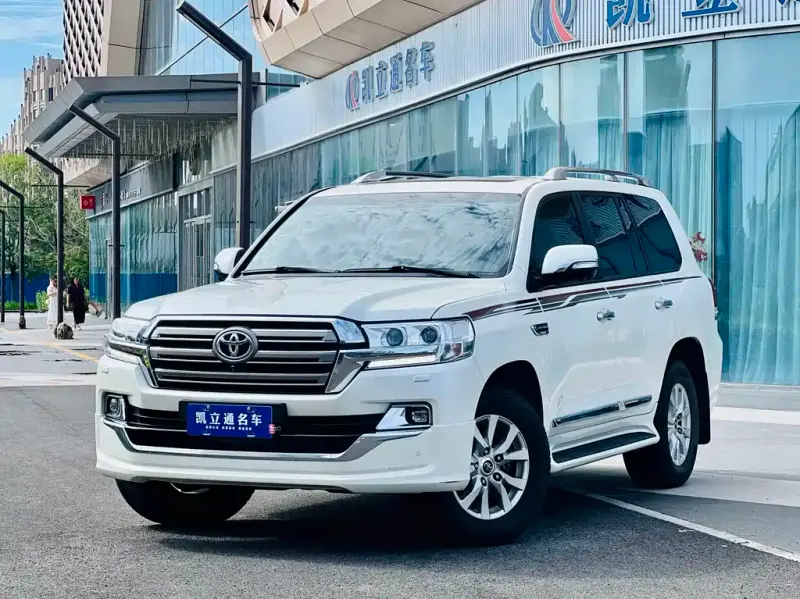 Toyota Land Cruiser, 2020 — фото 1