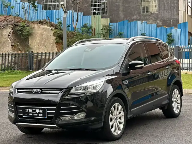 Ford Kuga, 2015