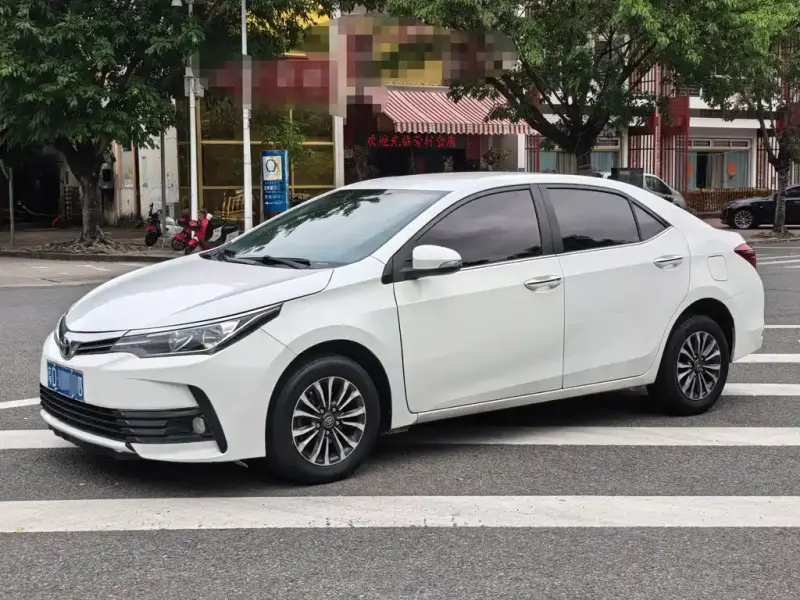 Toyota Corolla, 2019 — фото 1